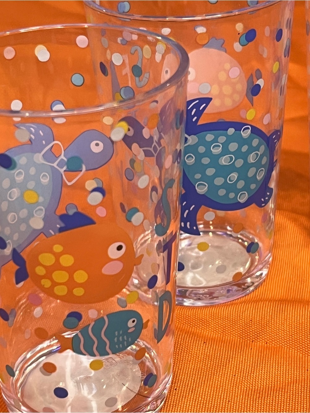 ♥️Set of 8 kids plastic Glasses - Blue & Pink Sea Life Design - Picture 4 of 15